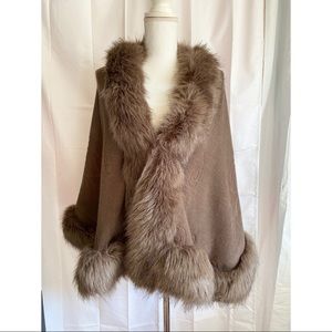 Vintage faux fur cape